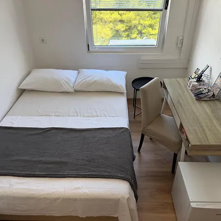 Ensuite Renovated 2026 Guest house