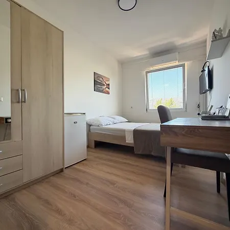 Guest house Ensuite Renovated 2026 Split